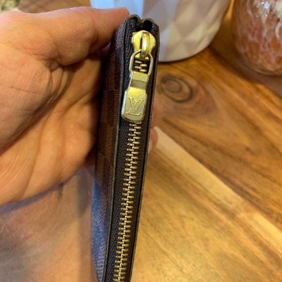 ❌SOLD❌Louis Vuitton Key Cles Damier Ebene Pouch - Picture 5 of 8